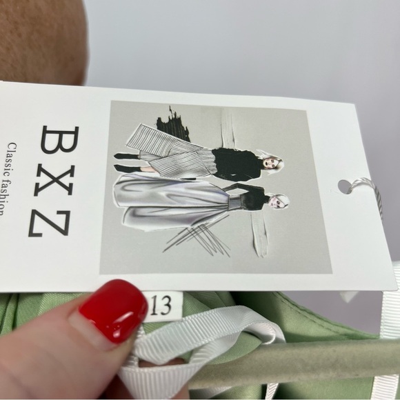 Sage Green Girls Puffed Sleeves Belted Dress w/ detachable bow in back sz 13 NWT - Picture 3 of 5